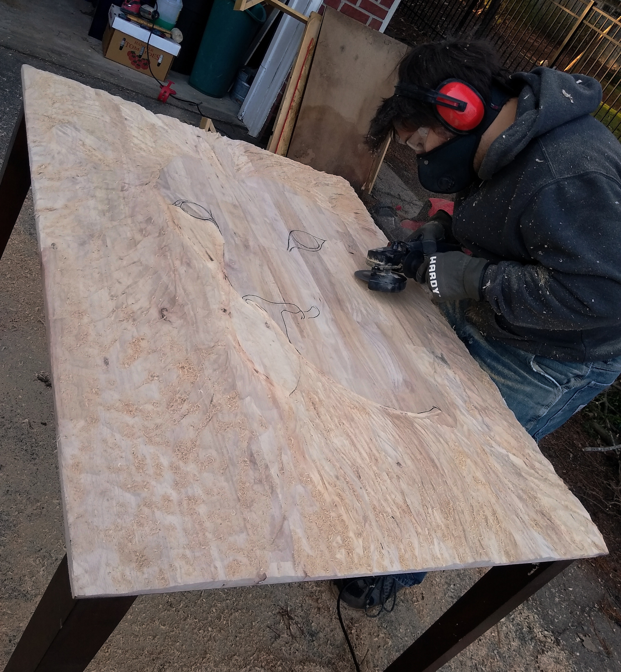 Carving with an angle grinder